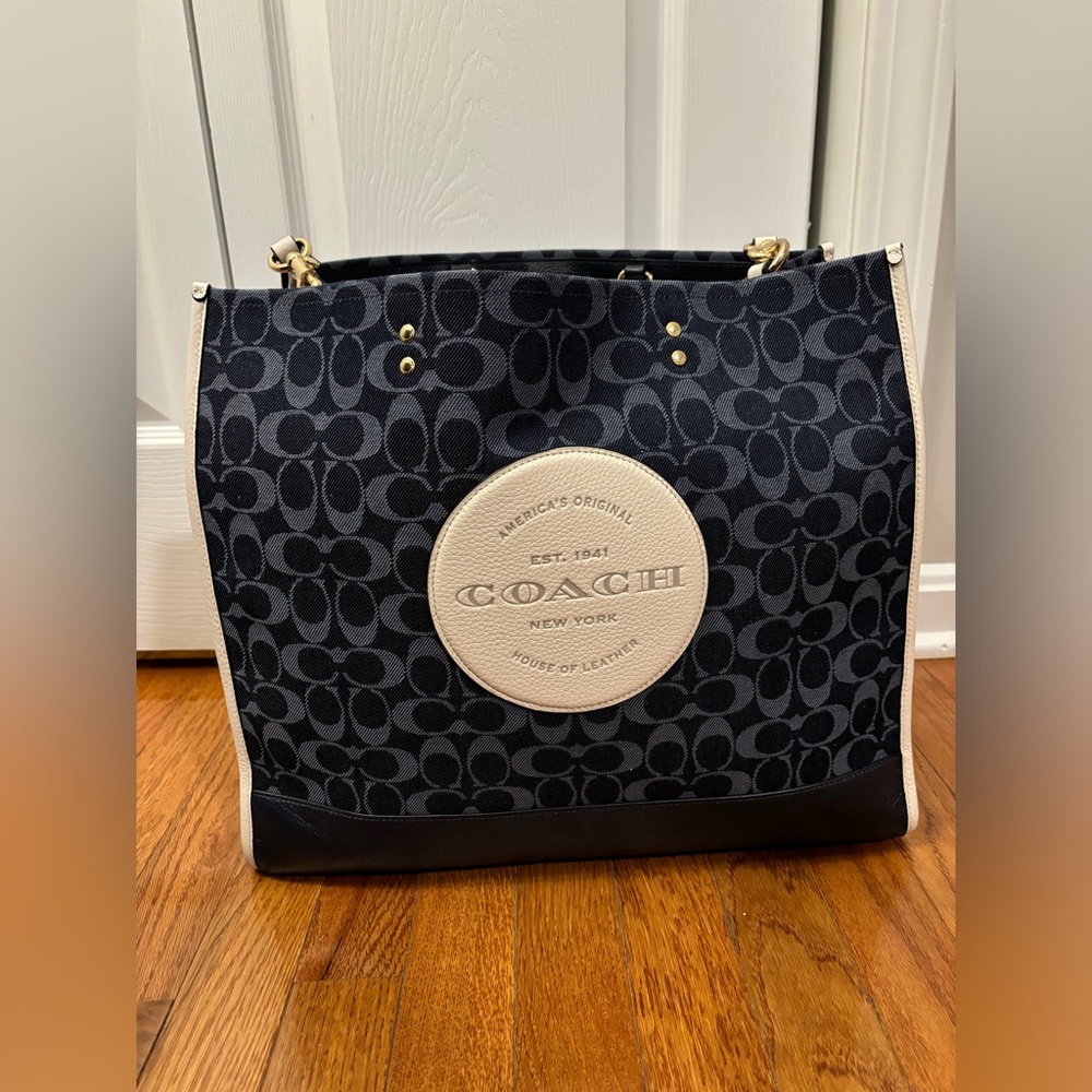 Coach Dylan Large Tote - NEW